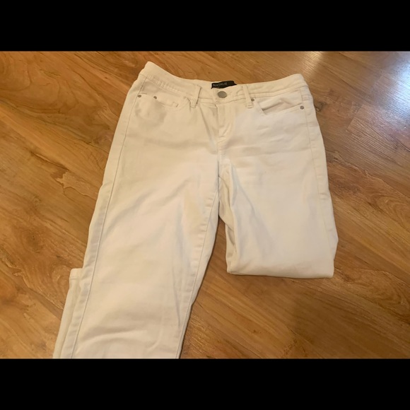 Natalie RW& Co white jeans - Picture 5 of 6
